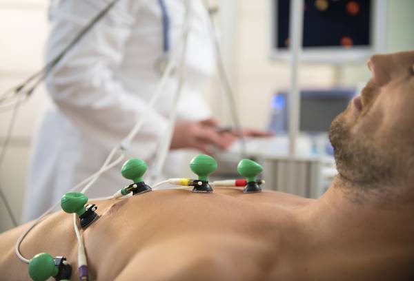 Impotenca seksuale “spiunon” mundësinë për infarkt