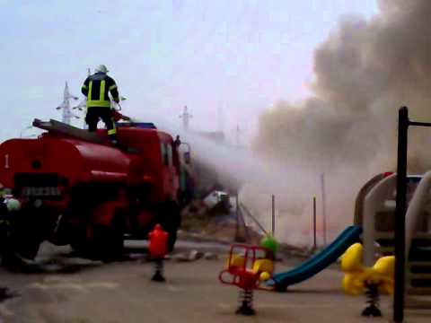 Zjarr në zyrat e arkivës së shtetit në Shkozë