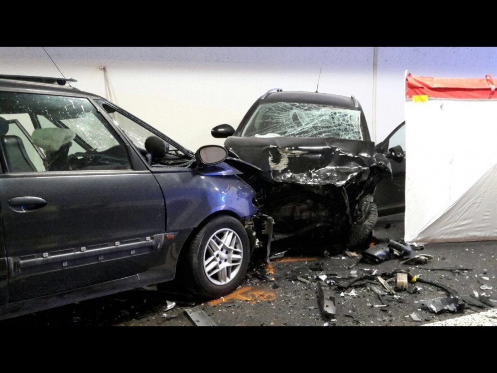 FOTO&ZVICËR/Shqiptari hyn në korsinë e gabuar, aksident i rëndë