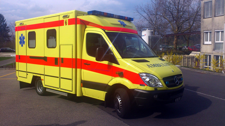 Zvicër, një shqiptar gjendet në rrugë i plagosur rëndë në kokë