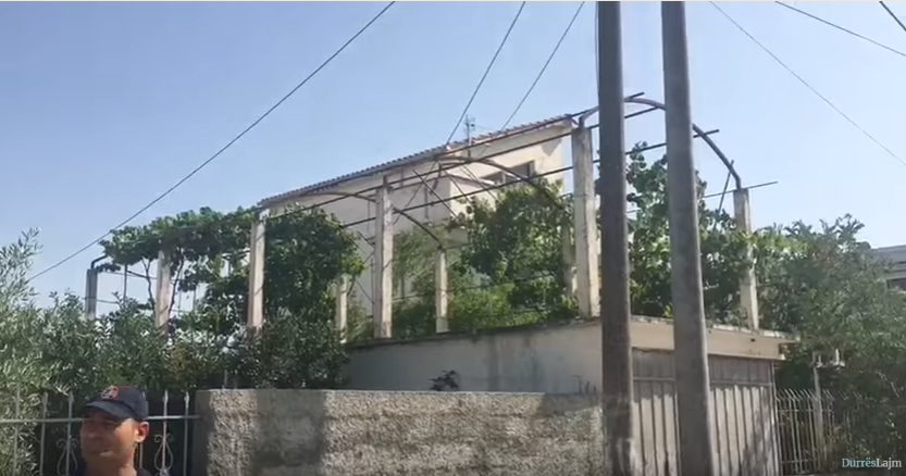 FOTO LAJM/ Ja kush është 29-vjeçari që vrau dy prindërit e tij në Durrës