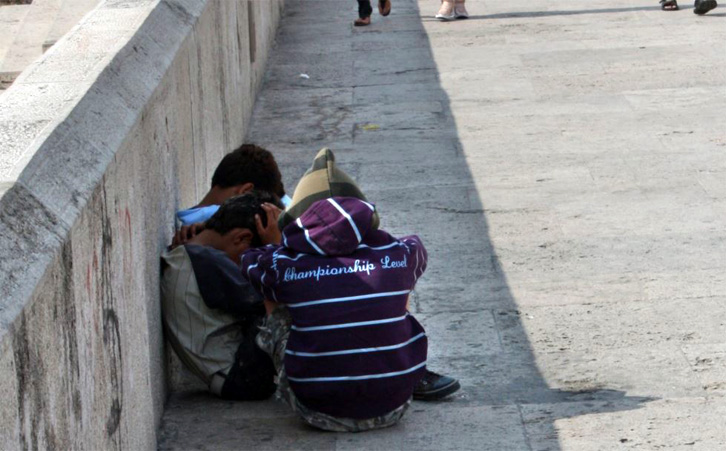 Detyruan fëmijët të lypin, në kërkim prindërit