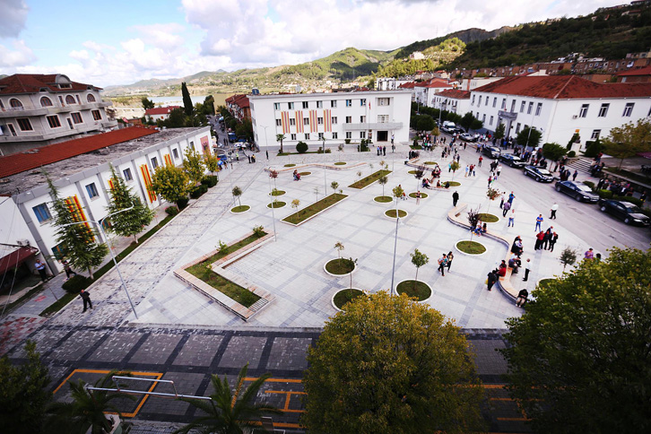 Gramsh, “luftë e egër politike” midis militantëve, regjistrohen dy raste kërcënimi e dhune