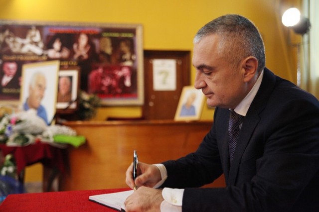 Presidenti i zgjedhur kërcënon: Nuk firmos dekret për kryeministër nëse …