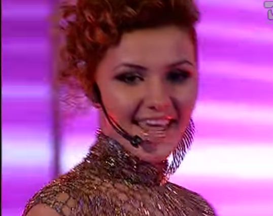 FOTO/Kjo bukuroshja që kandidon për deputete, dikur ishte balerinë