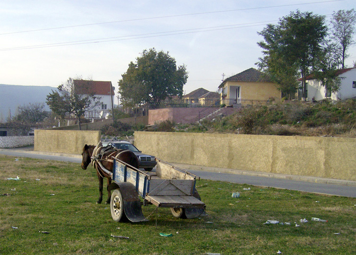 Korçë, karroca aksidenton 55-vjeçaren, arrestohet karrocieri