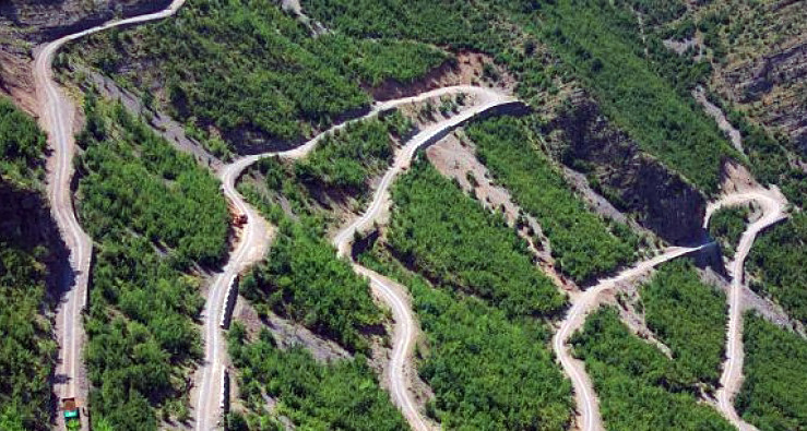 Zbret me biçikletë Llogaranë, turisti gjerman 71-vjeçar përfundon në spital