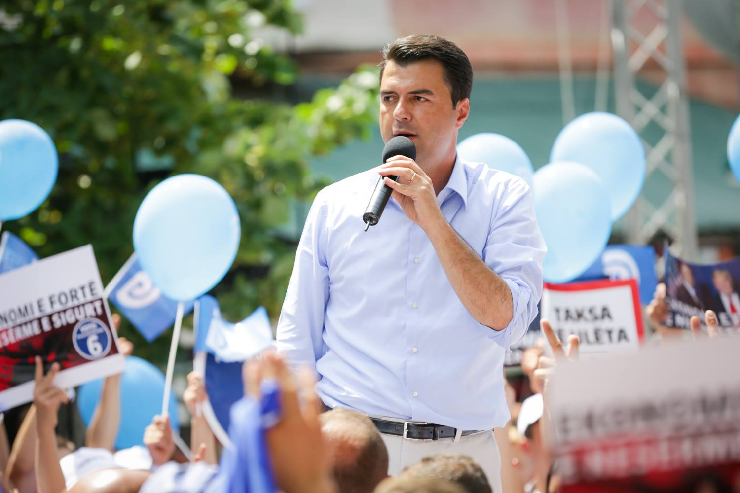 Basha: Të dielën largojmë Ramën, njeriun që për pushtetin e tij rrënoi ekonominë dhe kriminalizoi shtetin