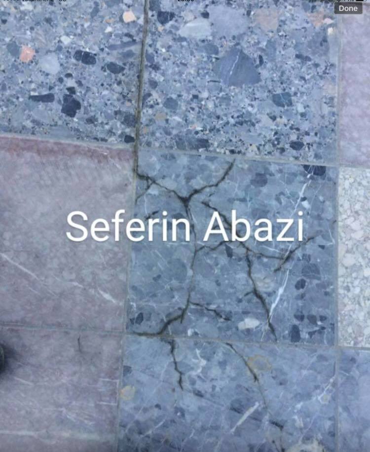 FOTO MESAZHET/ Qytetari zbardh bisedën me Veliajn, ja çfarë fshihet pas sheshit të babëzisë