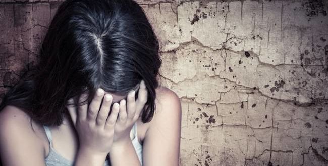 Greqi, mbanin peng dhe përdhunonin 14-vjeçaren, dënohet shqiptari dhe bashkëpunëtorët e tij