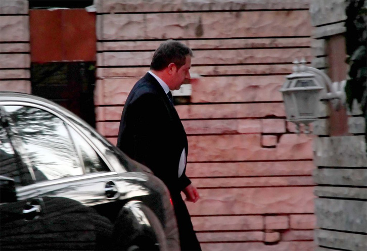 Saimir Tahiri i vendosur dhe në “luftë” për të mos ia lënë Shpëtim Idrizit mandatin e 18 në Tiranë