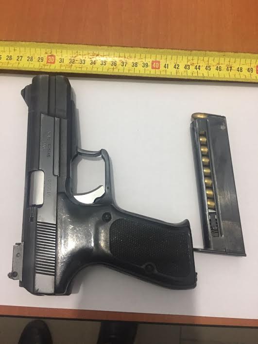 Durrës, vlonjati qarkullonte me armë në brez, përfundon pas hekurave