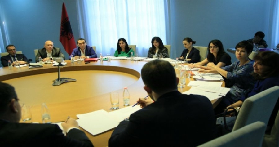 Korçë, shkelje të rënda me përfituesit e ndihmës ekonomike, kontroll drejtorive përkatëse