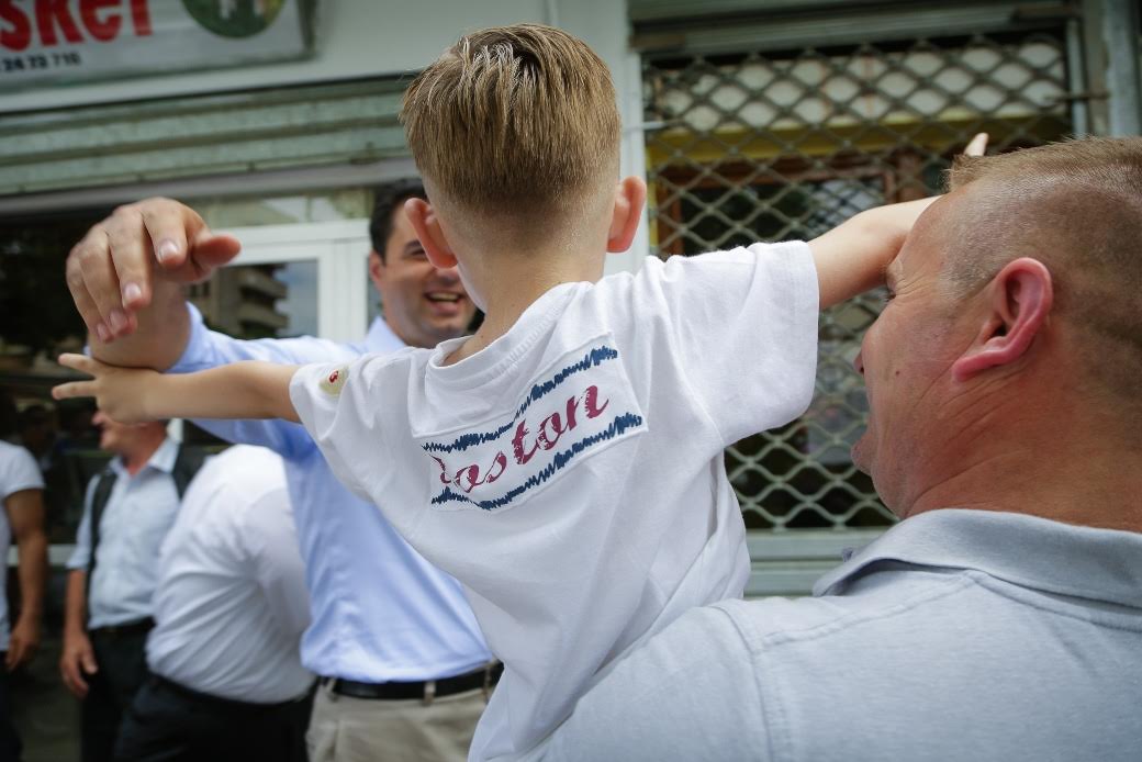 FOTO/ Lulzim Basha ndalet në Burrel: Taksa e ulët do rrisë konsumin, do rrisë prodhimin, do ndezë ekonominë
