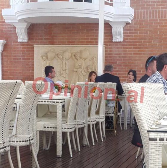 Kundërshtarët e Bashës nga kafja, filmohen në restorantin luksoz