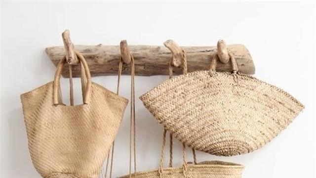 FOTO/ Çanta që po kthehet në trendin e kësaj vere