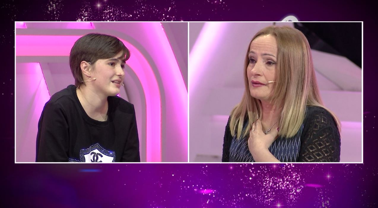 Rrëfimi shokues i 15 vjeçares së sëmurë, ja mesazhi që i përcjell nënës së saj