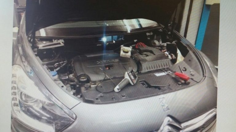 FOTO GALERI/ Itali, prangoset shqiptari, policia 12 orë “punë” në servis për të zbuluar 12 milionë euro kokainë