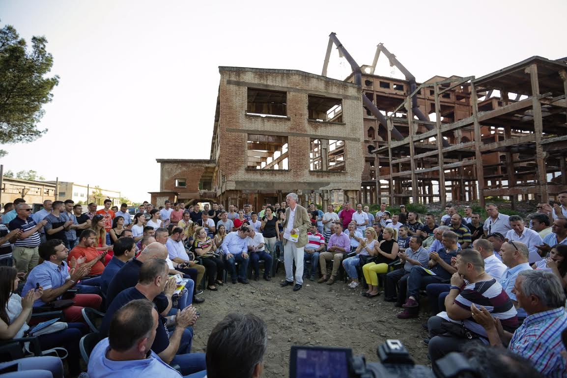 Këshilltari i Merkel në Elbasan: Votoni Bashën që të përfitoni më shpejt BE-në