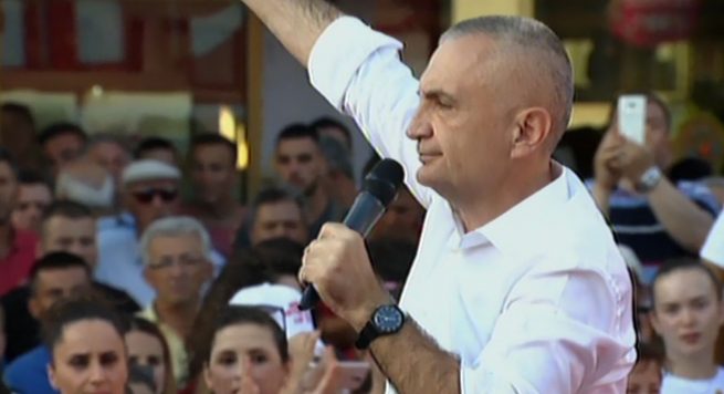 Meta deklaron: Do armatos popullin! Reagon policia e shtetit