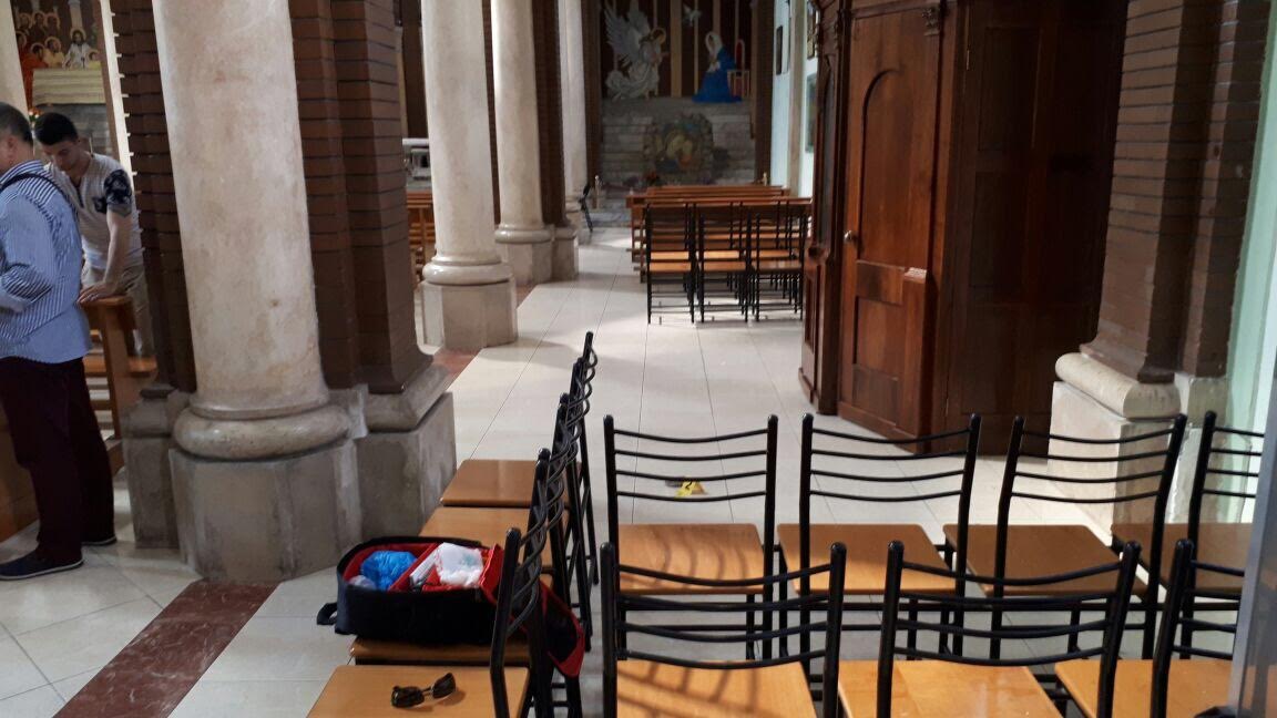 FOTO/ Tiranë, thyhen xhamat e Kishës Katolike