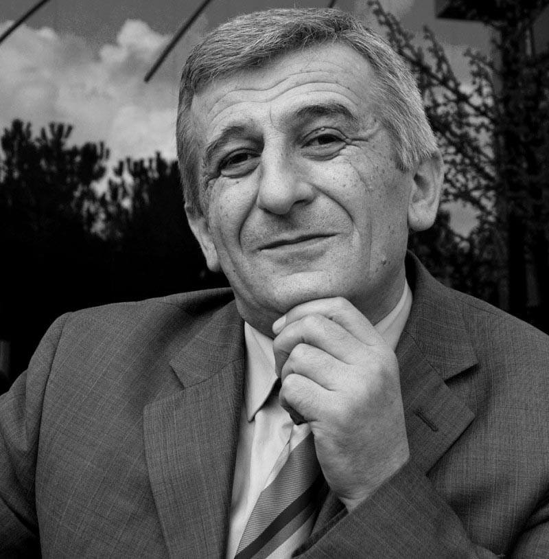 Shkrimtari Lazër Stani: A votojnë për PD këta që janë kundër Bashës