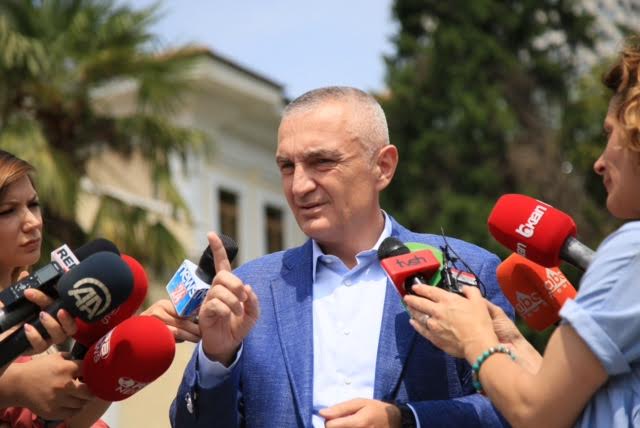 Meta flet pas seancës së jashtëzakonshme të Parlamentit, ka një përgjigje për të gjithë