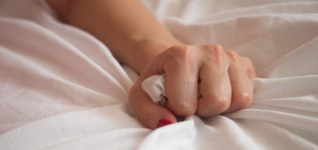 Orgazma shkakton dhimbje koke, ja arsyeja