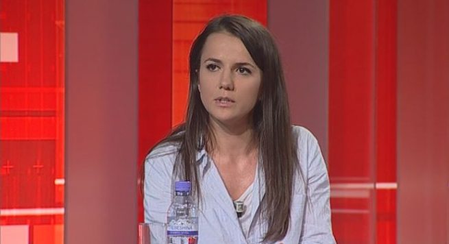 RUDINA HAJDARI/Vajza e Azem Hajdarit: Do të jem një “dorë e madhe” për PD-në në Laprakë