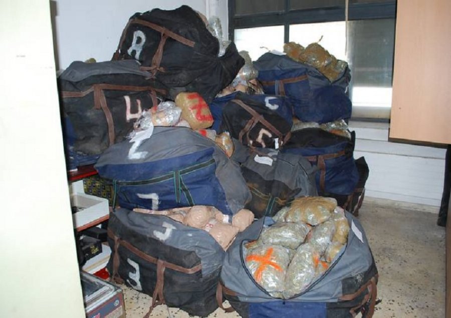 Janinë, kapet gjysmë ton kanabis, e kishin fshehur në pyje