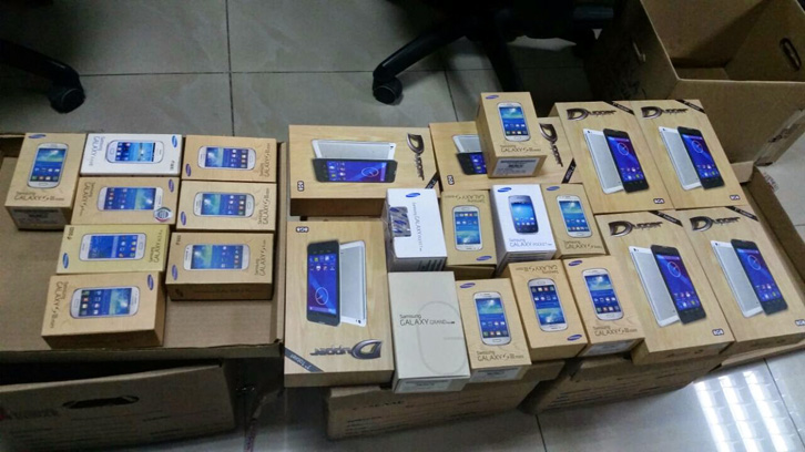 SKANDAL & EMRA/ Drejtoresha e Doganave “bekon” kontrabandën e nipërve të Gramoz Ruçit