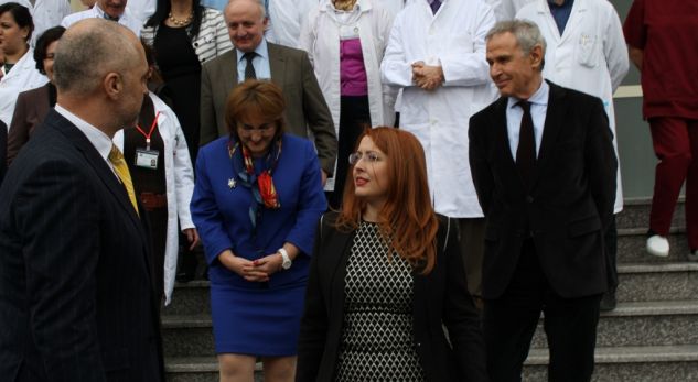 Petrela – Ramës: Krahasuar më atë që i bënë gjyshërve komunistët, kjo e jotja sot në demokraci është lule