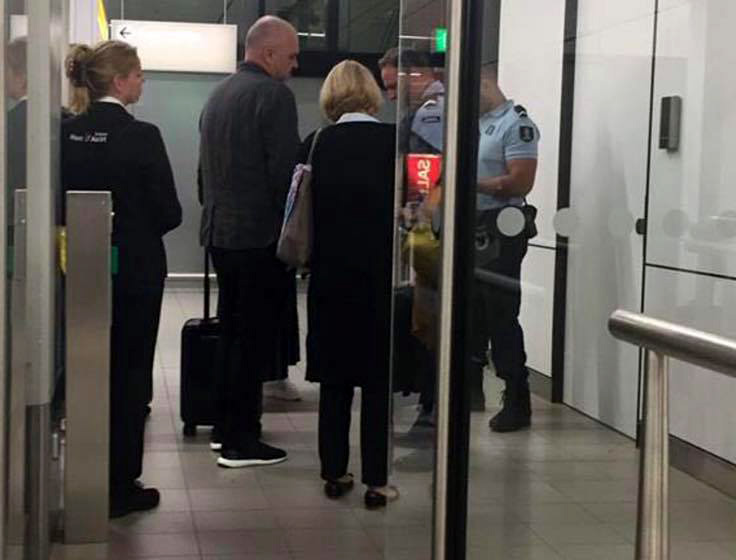 FOTO SKANDAL/ Edi Rama bllokohet si i dyshuar në Amsterdam