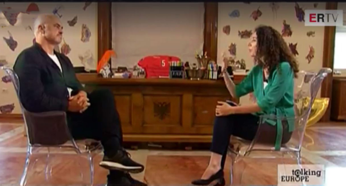 Edi Rama pranon dhe “ngushëllon” veten: Shqipëria, vend i varfër por nuk po vdesim urie