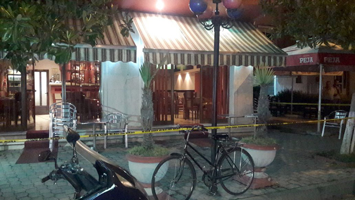 DETAJE/ Atentatorit të “Mir Vetllës” iu drodhën duart kur e qëlloi me pistoletë