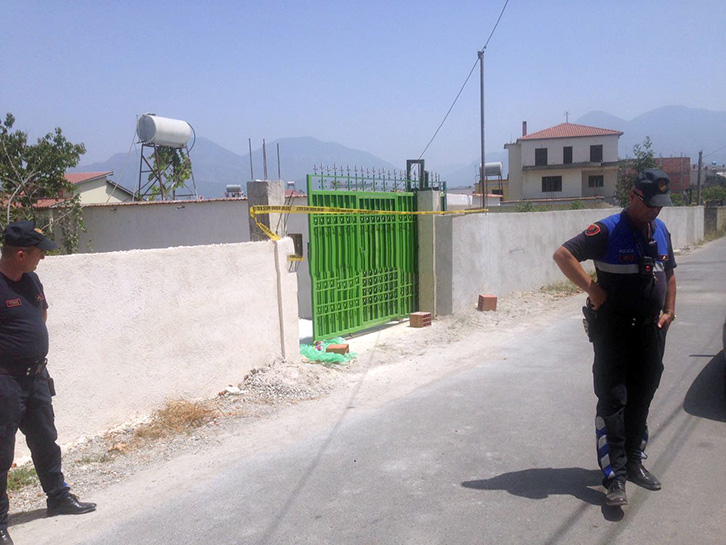 DËSHMIA/ Vrau me armë babanë polic dhe plagosi nënën flet autori: Shkatërrova edhe jetën e motrës