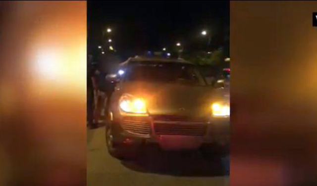 VIDEO & EMRA/ Vlorë, flakin pistoletën nga makina, por nuk i shpëtojnë prangave të Policisë