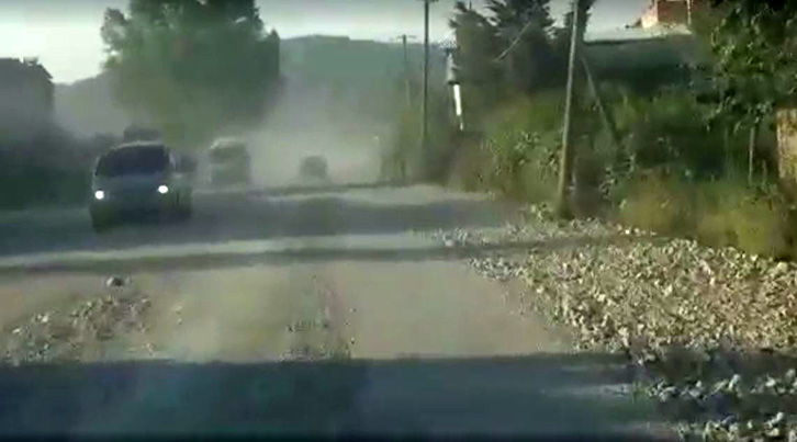 VIDEO SKANDAL/ Kantieri u hap për fushatë elektorale, tashmë vetëm pluhur dhe asnjë mjet që punon