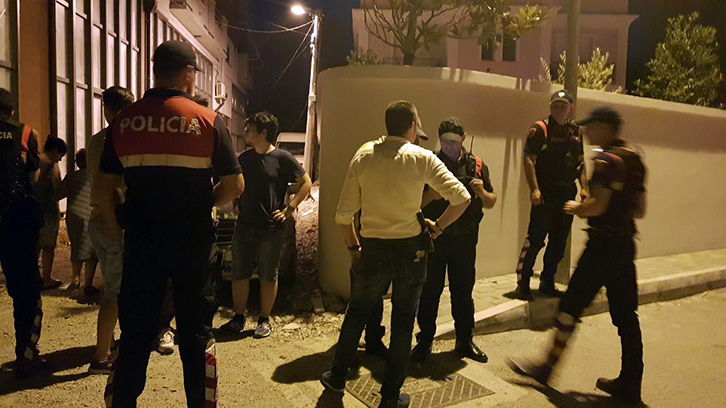 FOTO/ Shkodër, e ftojnë për takim në Instagram, tentojnë të grabisin fotografin