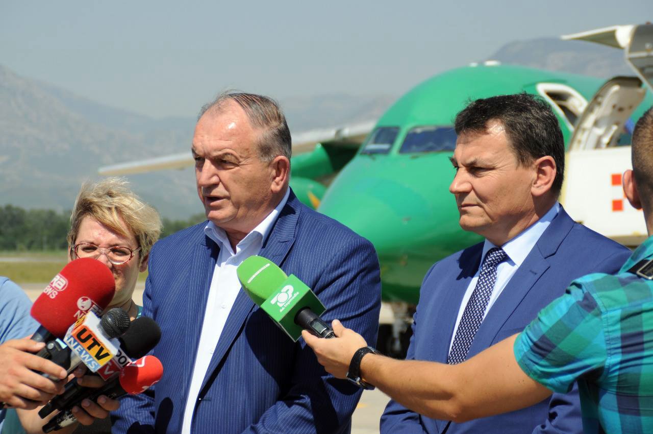 FOTO GALERI/ U refuzohet azili, Franca “i dorëzon” Stefan Çipës 30 persona