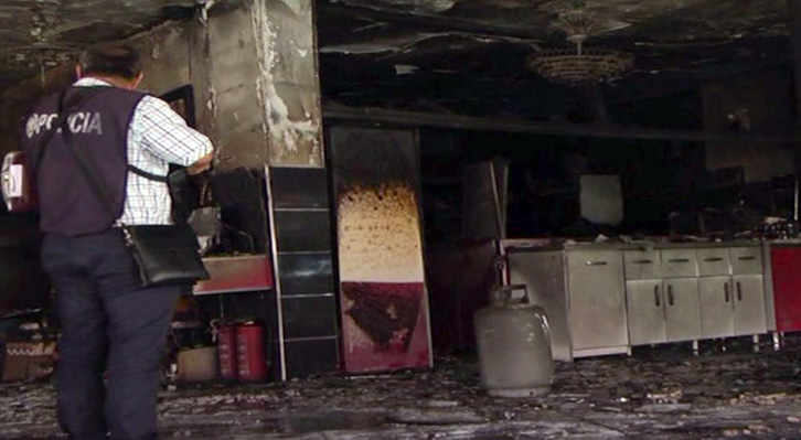 FOTO GALERI/ Zjarri në Velipojë, rrëfimi i Hektorit nga spitali: Si e mora në krah babanë dhe si na “flaku” shpërthimi…