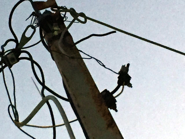 FOTO GALERI/ Dhërmi, vidhnin energjinë, 3 ndërtues dhe pronari i një restoranti të njohur përfundojnë në polici