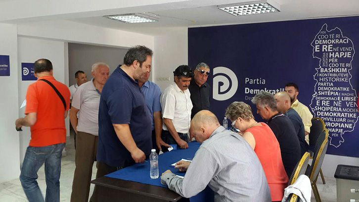 SHIFRAT/ Zgjedhjet për kryetarin e PD, ja sa demokratë kanë votuar deri në orën 16.30