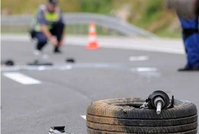 Lezhë, motori bie në lum, mbytet gjyshi, shpëton mbesa adoleshente