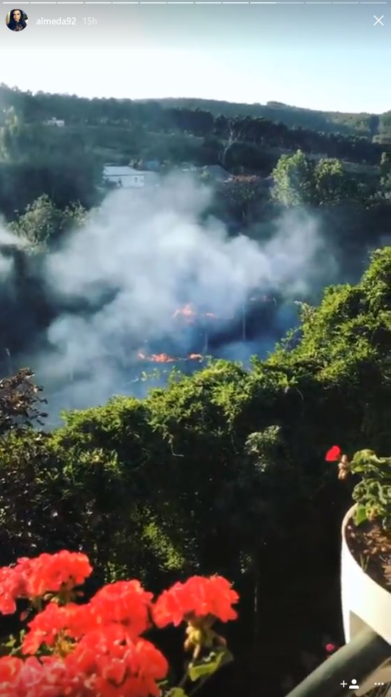 FOTO/ Në shtëpinë e Almedës dhe Tolgës bie zjarr