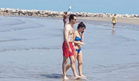 Pas fitores, Basha në Golem, fotografohet me Aurelën në plazh