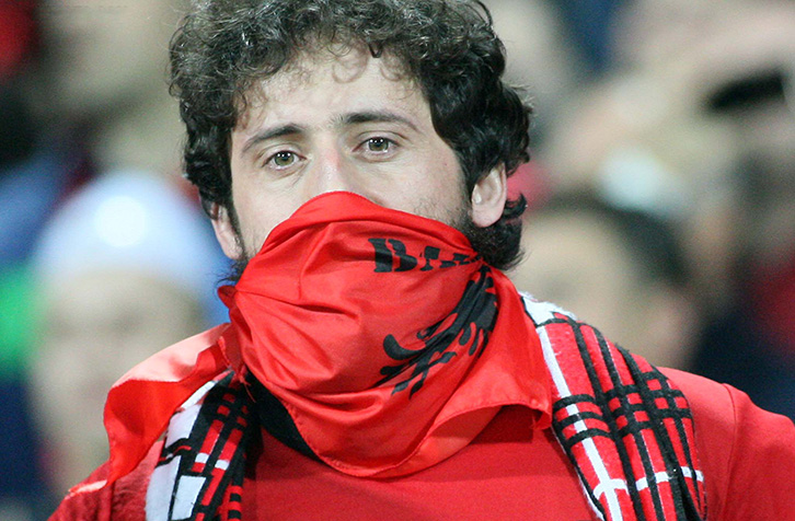 Gazetari amerikan takon “Ballistin” në qeli: Ishte qethur dhe rruar…, kishte frikë!