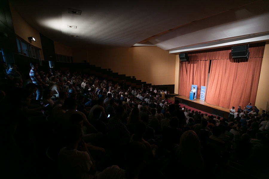 FOTO/ Zgjedhja e kreut të PD, Basha nis turin, takimi i parë në Kavajë