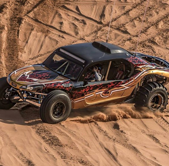 FOTO GALERI/ Jeta e çmendur e të rinjve në Dubai