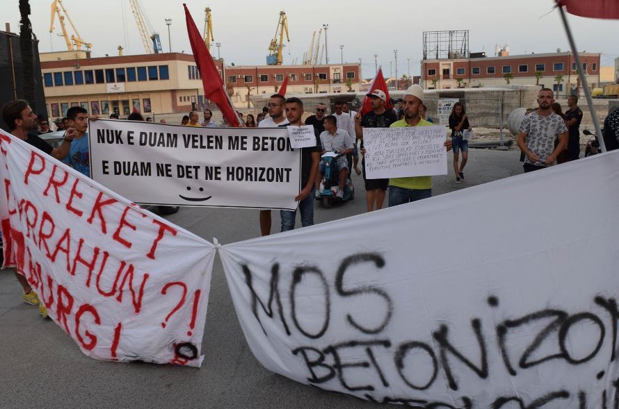 Durrës, derdhet “gjak” në themelet e Velierës së Dakos